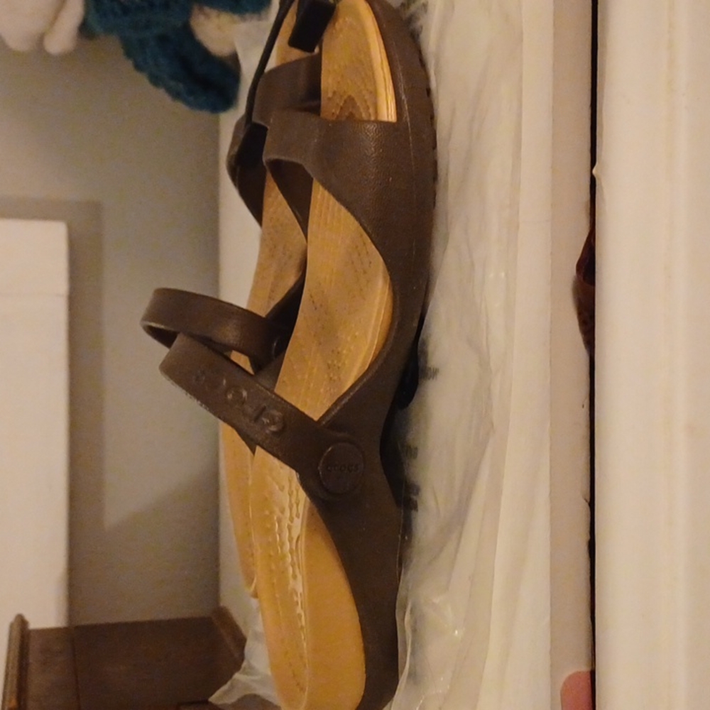 Cleo Cric Sandals